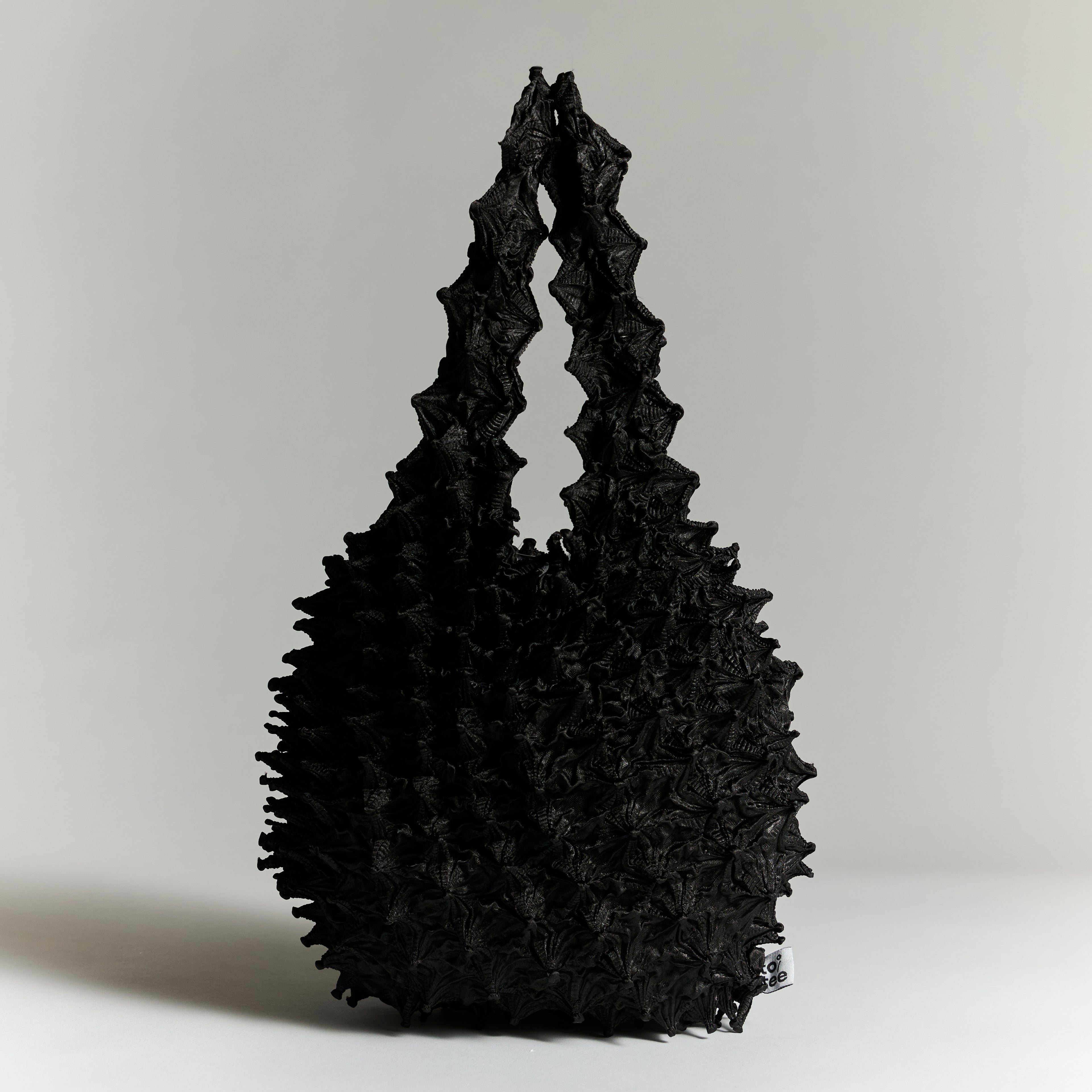 totee ブラック 絞り加工 エコバッグ｜日本デザインの立体トートバッグ 大容量 軽量