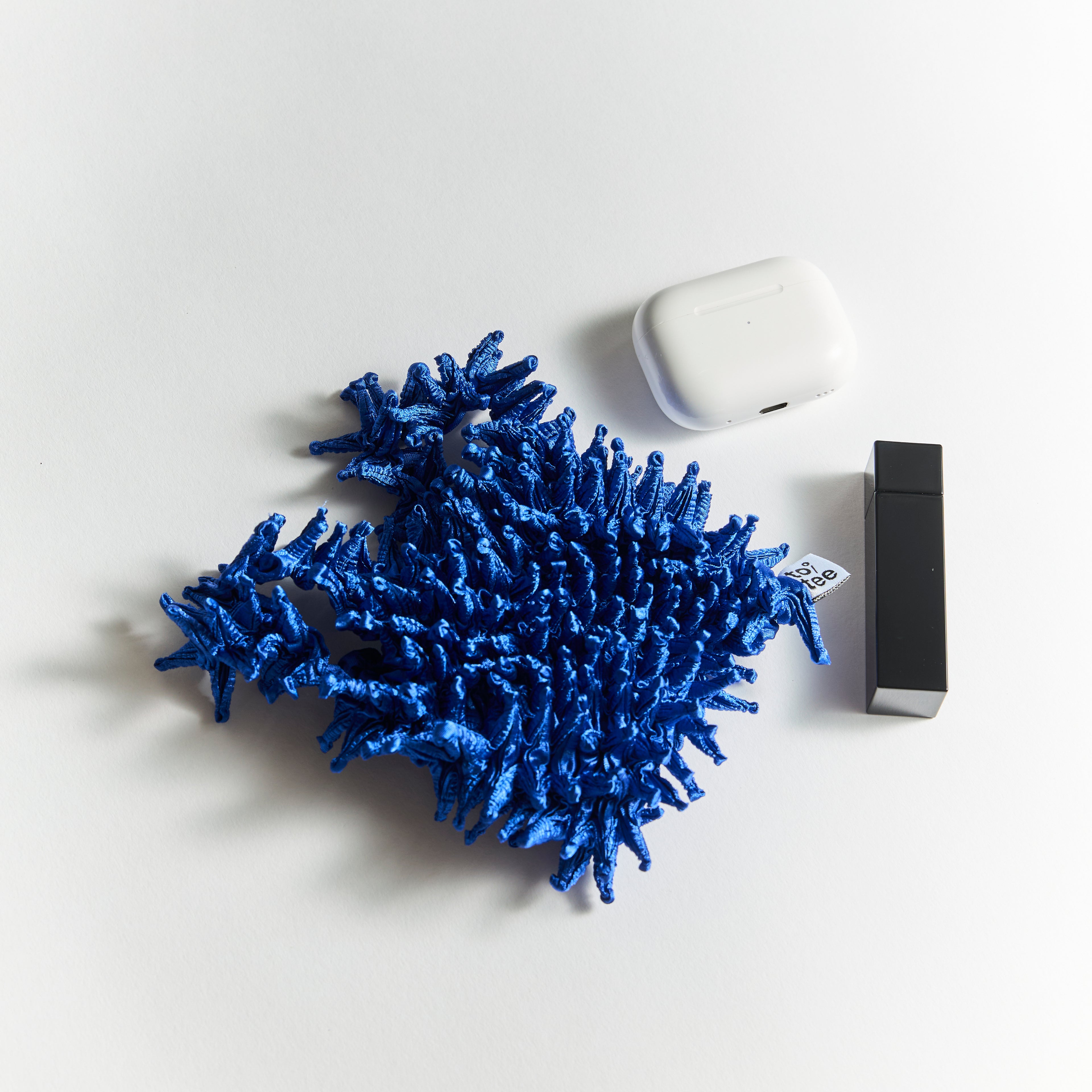 totee ブルー 絞り加工 エコバッグ 縮んでいる時｜コンパクトに収納できる日本デザインの軽量トートバッグ